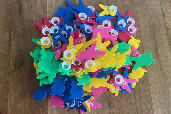 Bunte Hasen für die AWO